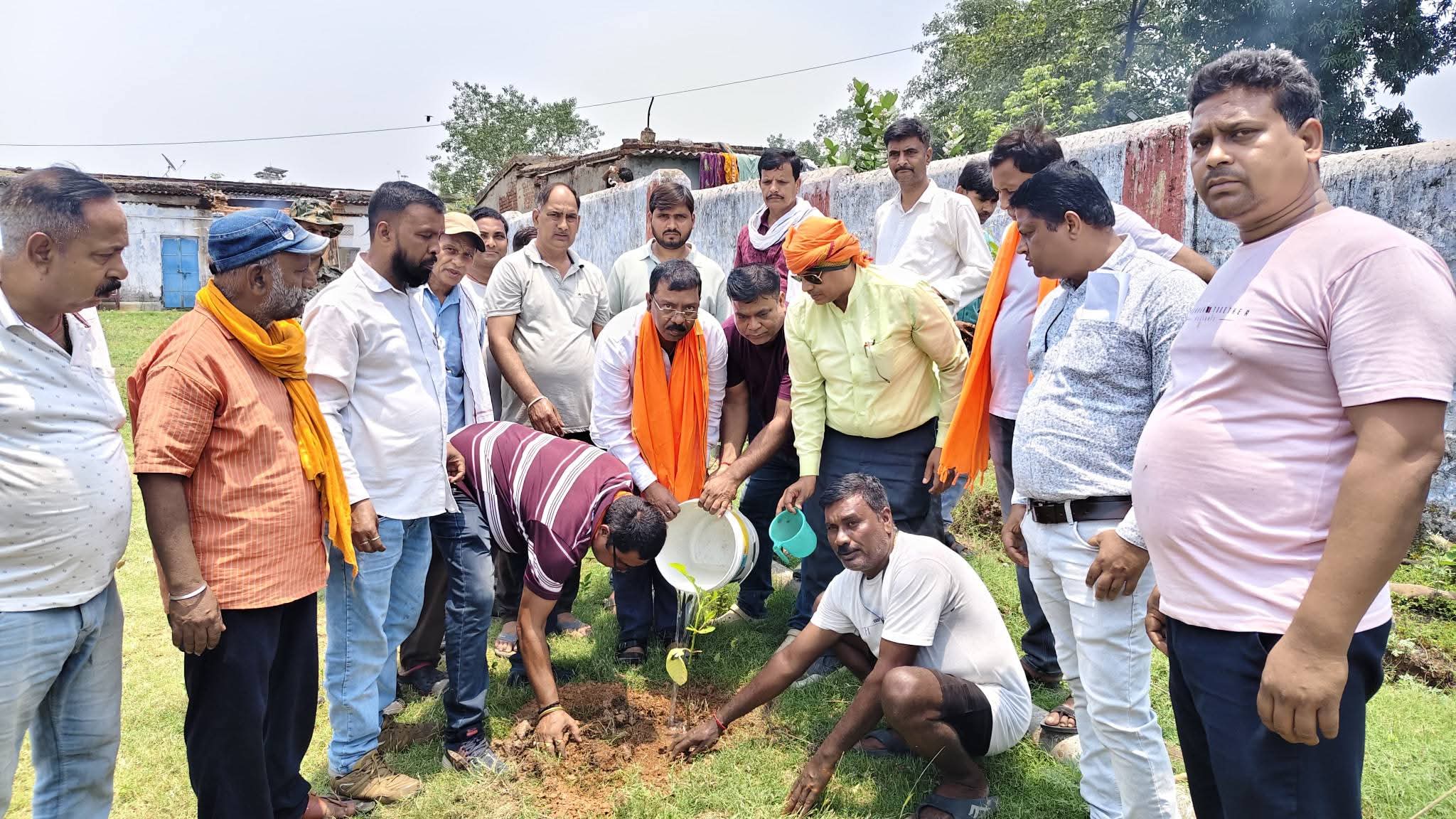 विश्व पर्यावरण दिवस पर विधायक रोशन लाल चौधरी ने किया पौधारोपण, दिया हरित भविष्य का संदेश
